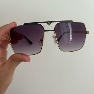 Louis Vuitton sun glasses